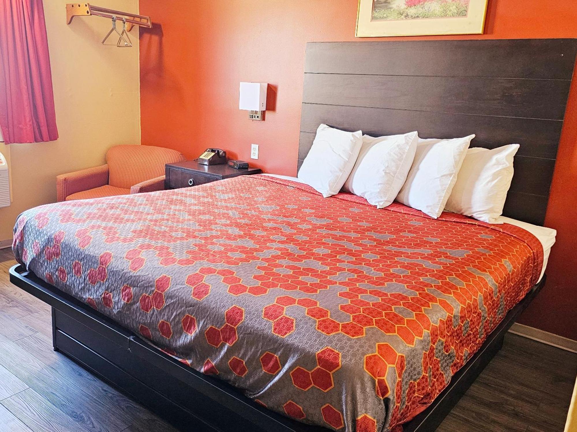 Budgetel & Fort Scott